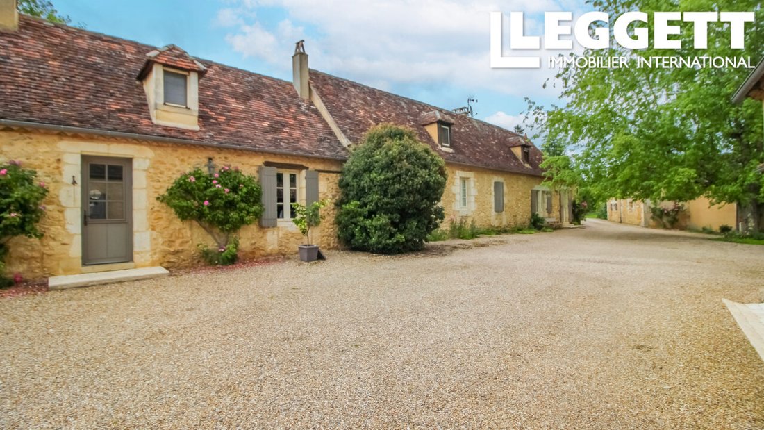 Villa in Campsegret, Nouvelle-Aquitaine, France 1 - 14329365