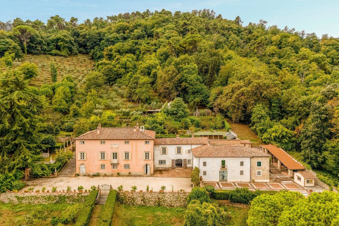 Villa in Saint Mary del Giudice - San Lorenzo a Vaccoli, Lucca, Tuscany 1 - 16161187