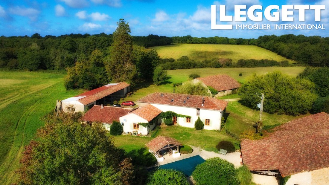 House in Arrondissement of Montmorillon, Nouvelle-Aquitaine, France 2 - 15603281