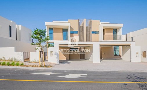 Villa in Al Furjan, Dubai, United Arab Emirates 1
