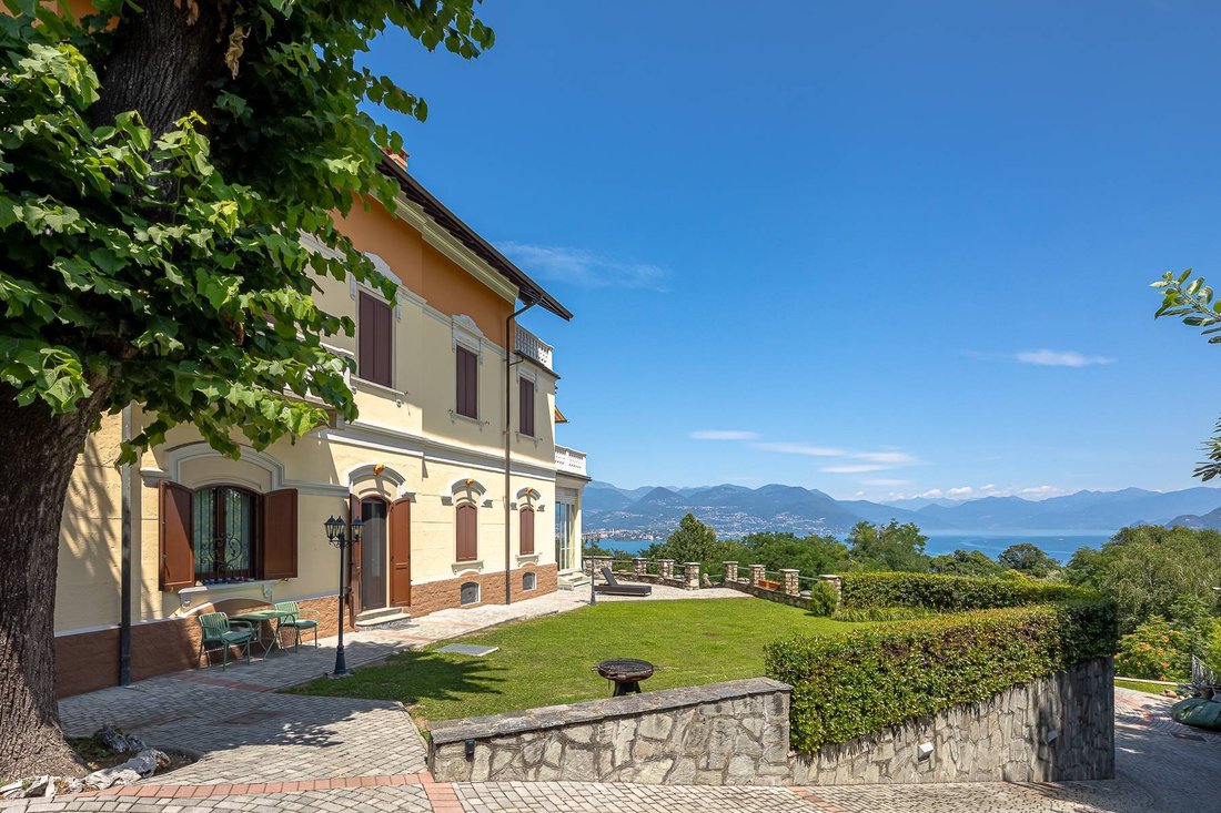 House in Stresa, Piedmont, Italy 1 - 15801696