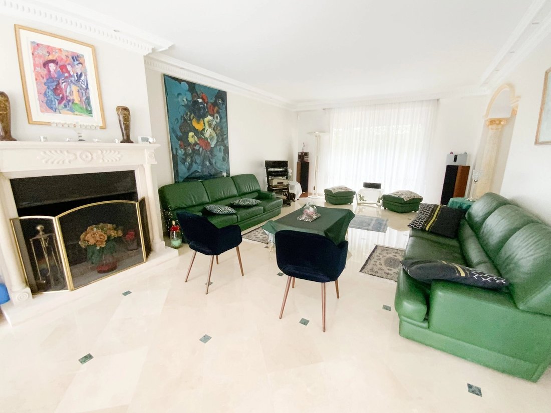 House in Thiers, Le Raincy, France 3 - 12181351