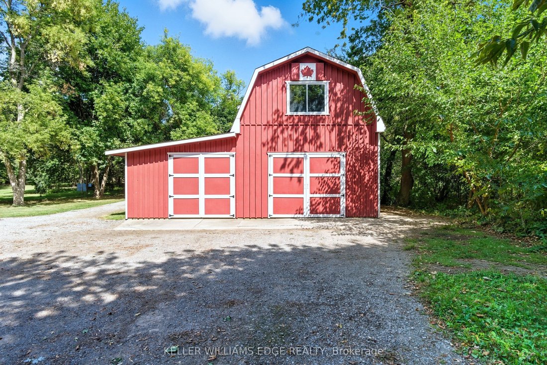 House in Hamilton, Ontario, Canada 4 - 16161555