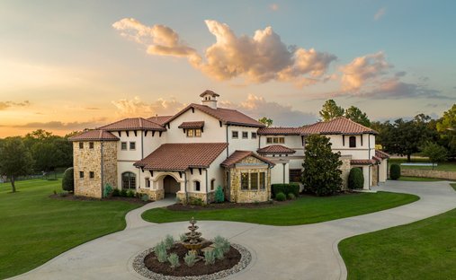 House in Lewisville, Texas, United States 1
