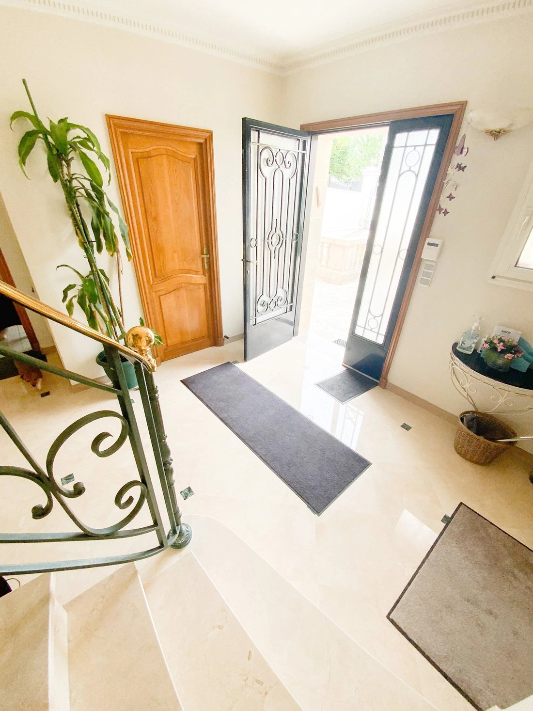 House in Thiers, Le Raincy, France 2 - 12181351