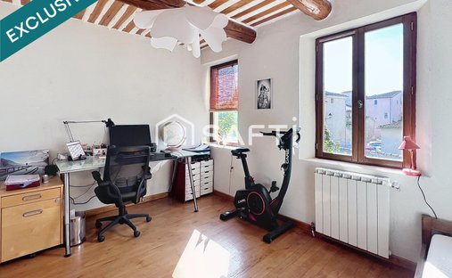 Castle for Sale in Le Thor, Provence-Alpes-Côte d'Azur, France