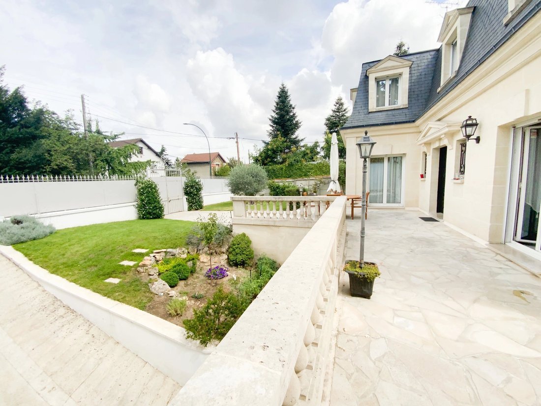 House in Thiers, Le Raincy, France 1 - 12181351