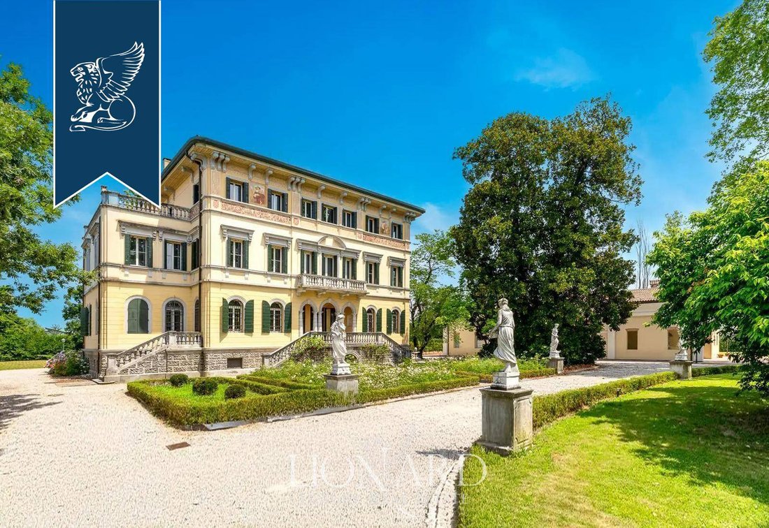 Villa in Curtarolo, Veneto, Italy 1 - 16161058