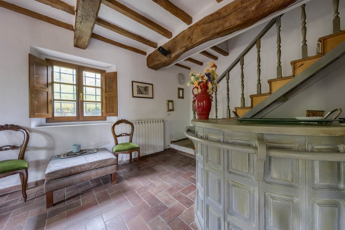 Villa in Scarperia e San Piero, Tuscany, Italy 4 - 16161078