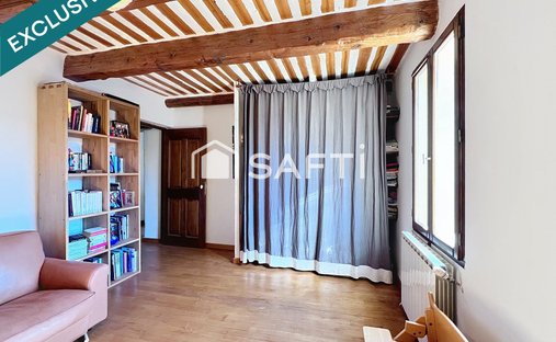 Castle for Sale in Le Thor, Provence-Alpes-Côte d'Azur, France