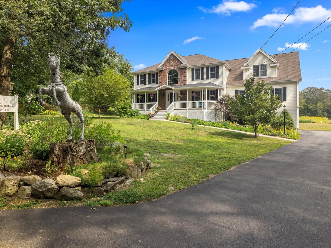 House in Upton, Massachusetts, United States 1 - 16159515
