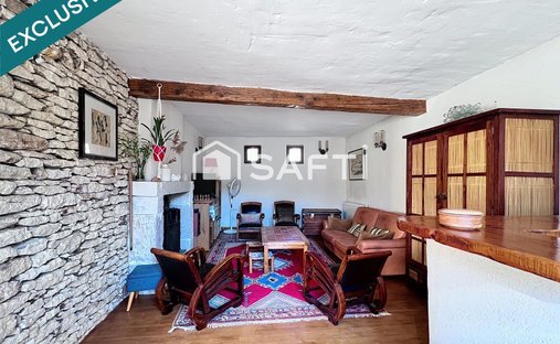 Castle for Sale in Le Thor, Provence-Alpes-Côte d'Azur, France