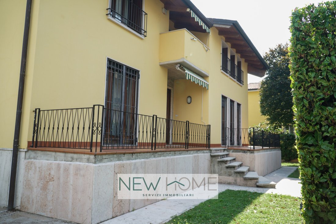 House in Borgo Roma, Verona, Veneto 2 - 16161663