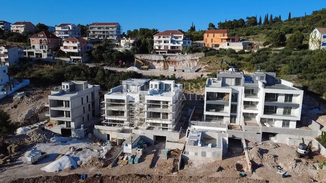 Apartment in Okrug Gornji, Split-Dalmatia County, Croatia 4 - 16161134