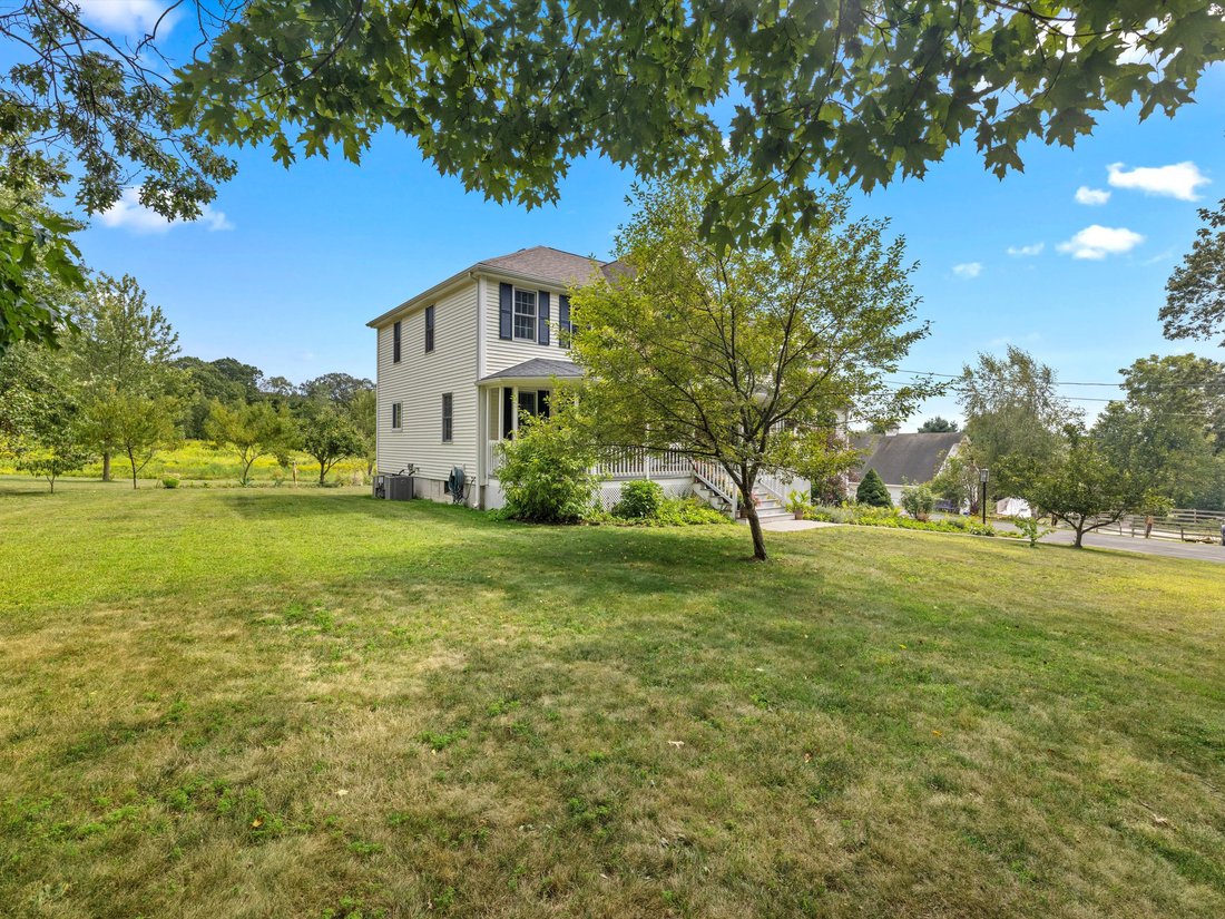 House in Upton, Massachusetts, United States 4 - 16159515