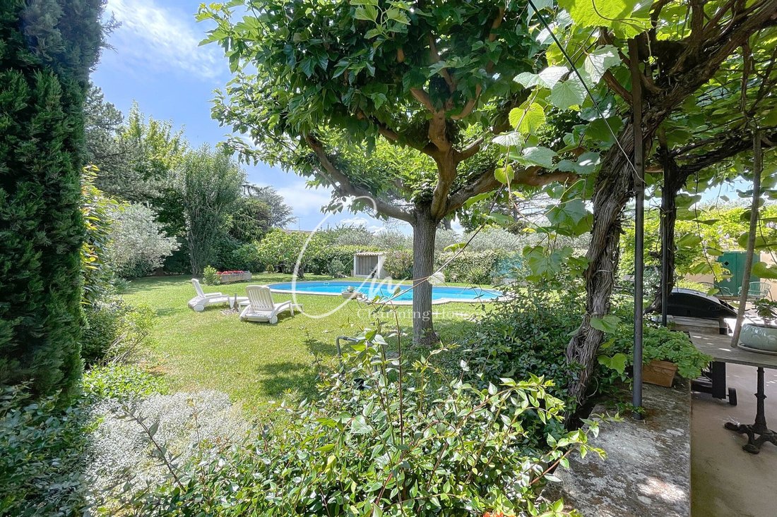 Villa in Cabannes, Provence-Alpes-Côte d'Azur, France 1 - 16161031