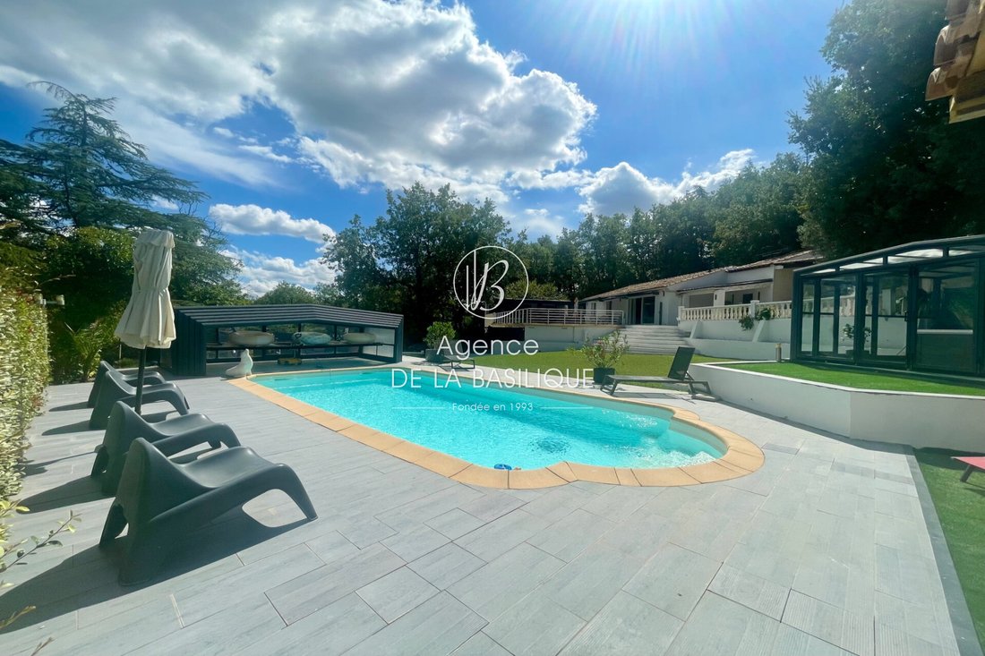 Villa in Centre Ville, Saint-Maximin-la-Sainte-Baume, France 1 - 16159257