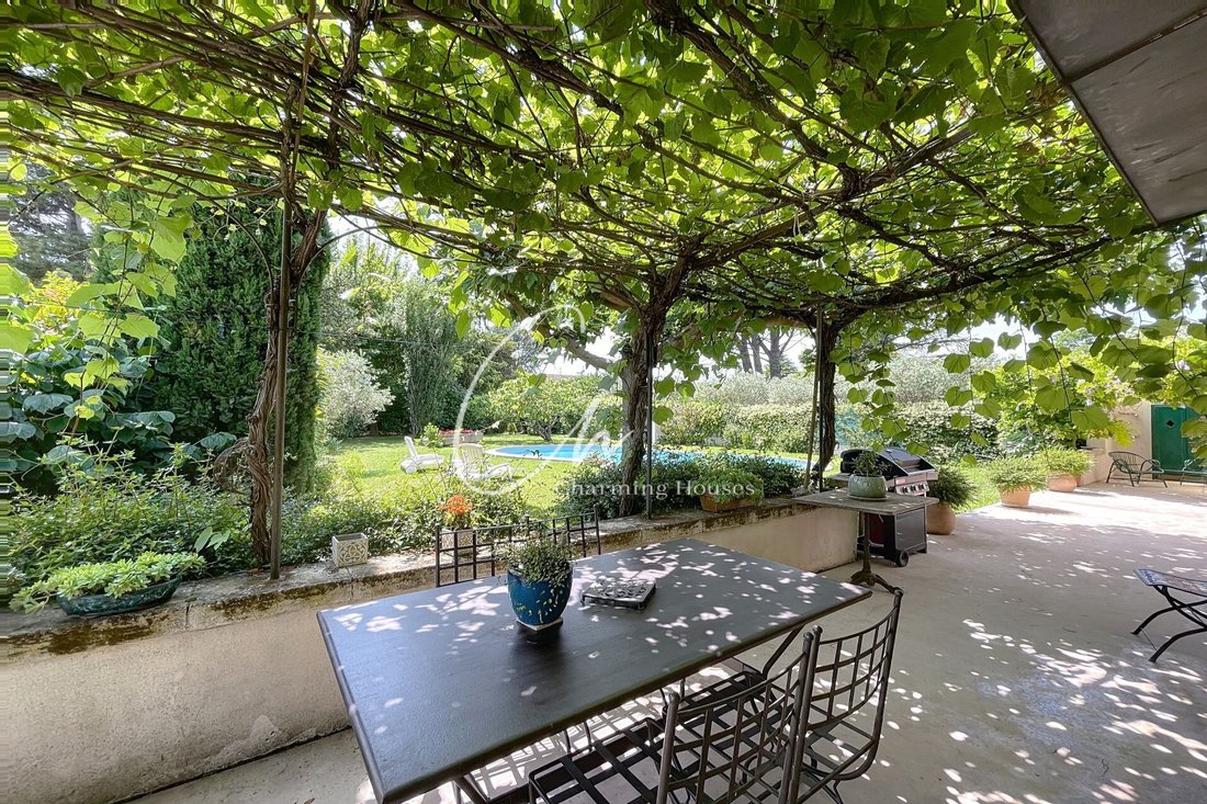 Villa in Cabannes, Provence-Alpes-Côte d'Azur, France 3 - 16161031
