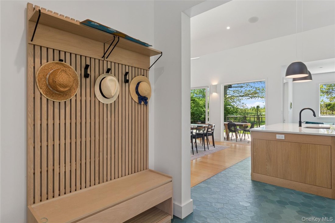 House in Southold, New York, United States 2 - 15552157