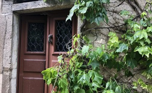 Castle for Sale in Igé, Bourgogne-Franche-Comté, France
