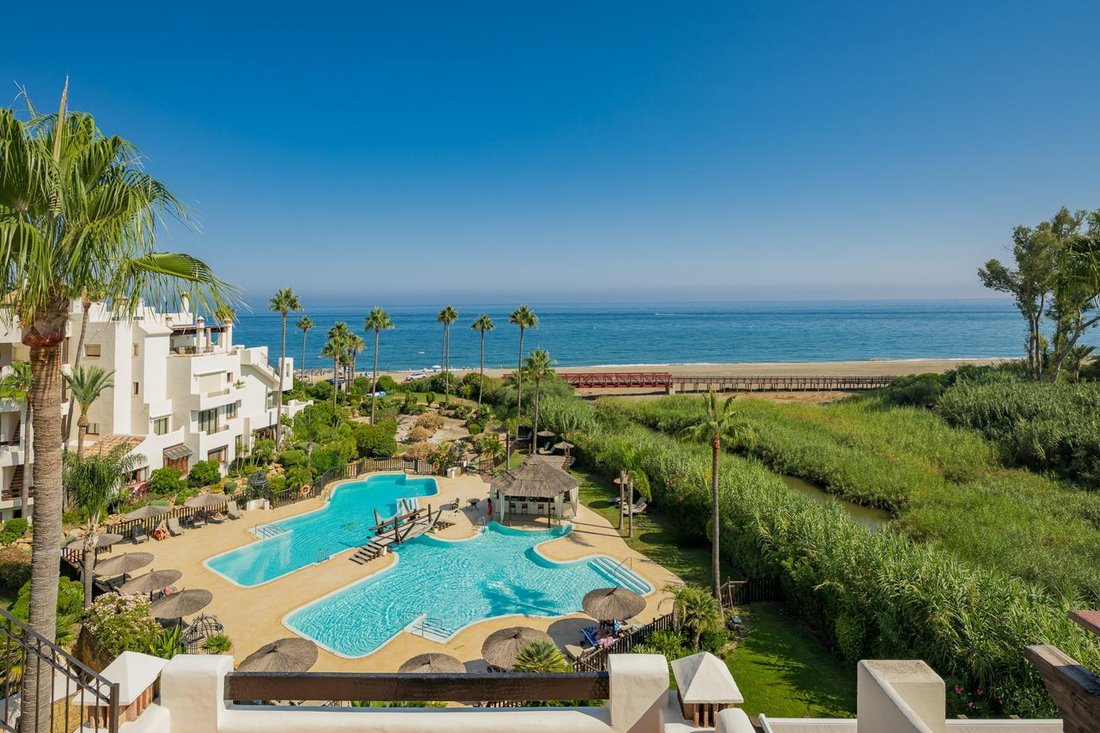Penthouse in Cancelada, Estepona, Andalusia 1 - 16162221