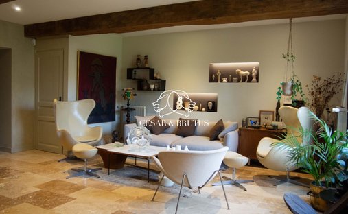 Castle for Sale in Igé, Bourgogne-Franche-Comté, France