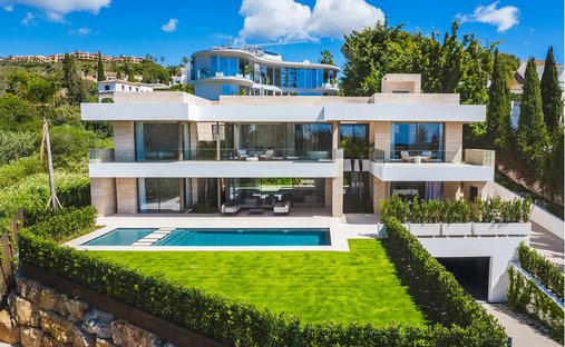 Villa in El Paraíso, Benahavis, Spain 1