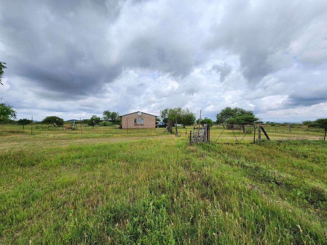 Estate in Seshego-A, Limpopo, South Africa 2 - 16163816