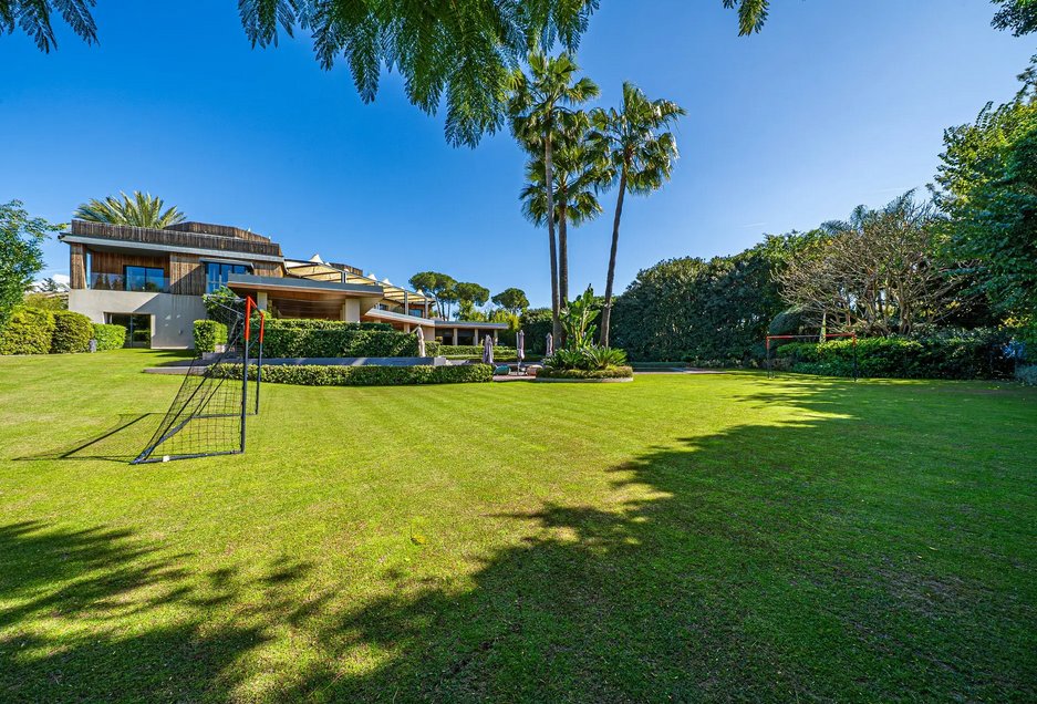 Villa in Guadalmina Baja, San Pedro de Alcantara, Spain 2 - 16163027