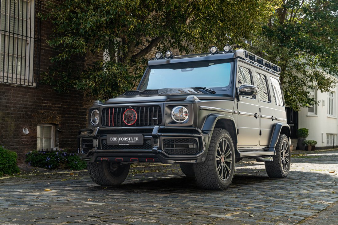 Suv in London, England, United Kingdom 2 - 13624377