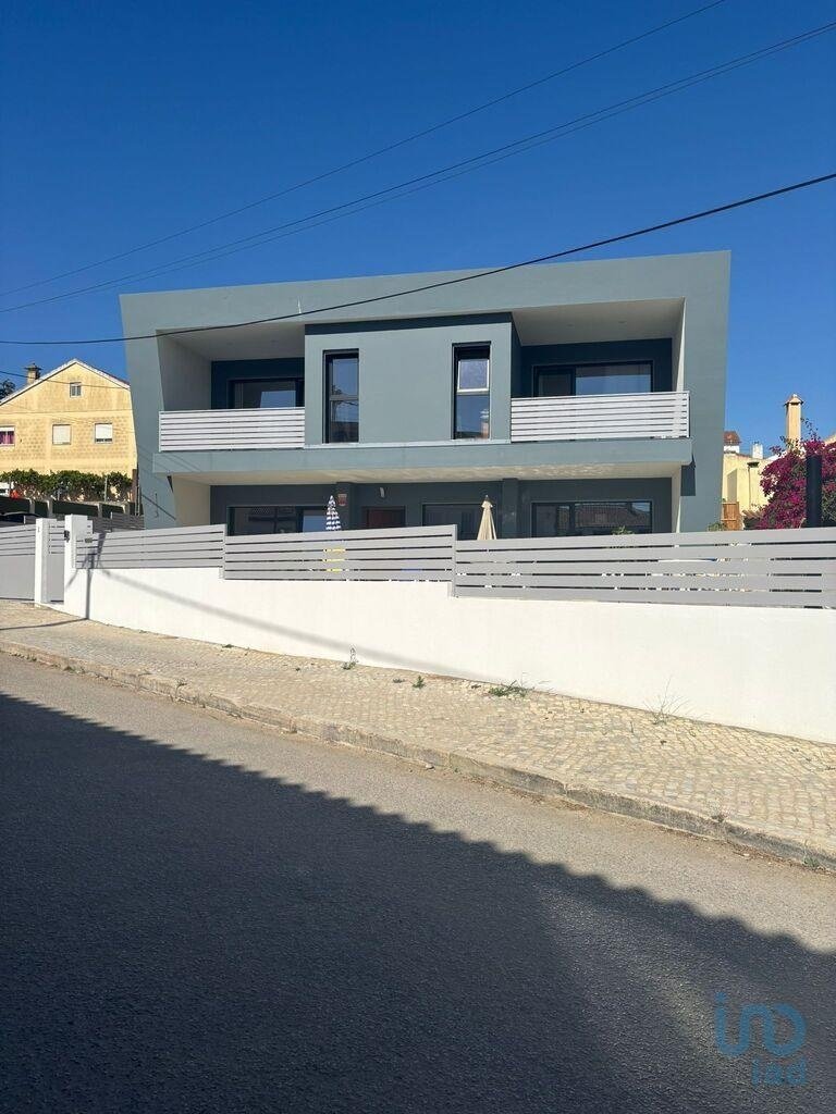 Townhouse in Charneca de Caparica e Sobreda, Setubal, Portugal 1 - 16163875