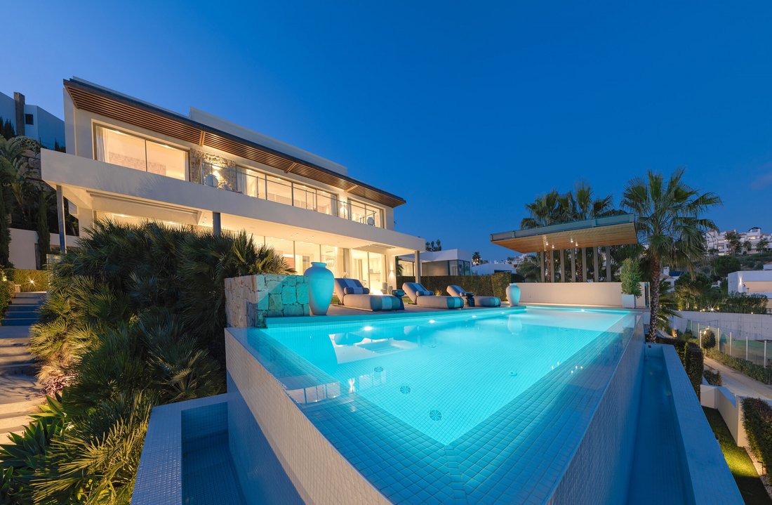 Villa in Benahavis, Andalusia, Spain 1 - 16162309