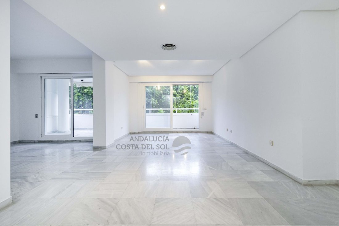 Apartment in Marbella, Andalusia, Spain 4 - 15776684