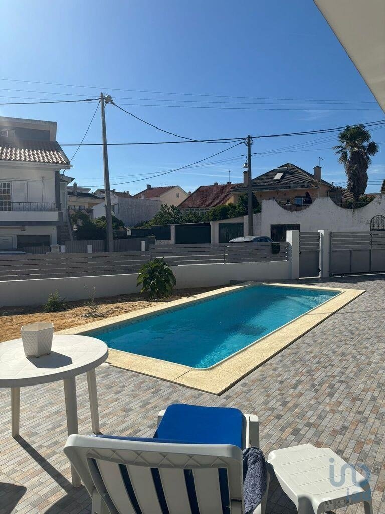 Townhouse in Charneca de Caparica e Sobreda, Setubal, Portugal 3 - 16163875