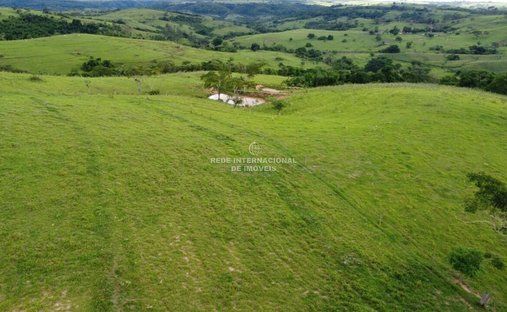 Farm Ranch in Álvaro de Carvalho, State of São Paulo, Brazil 1