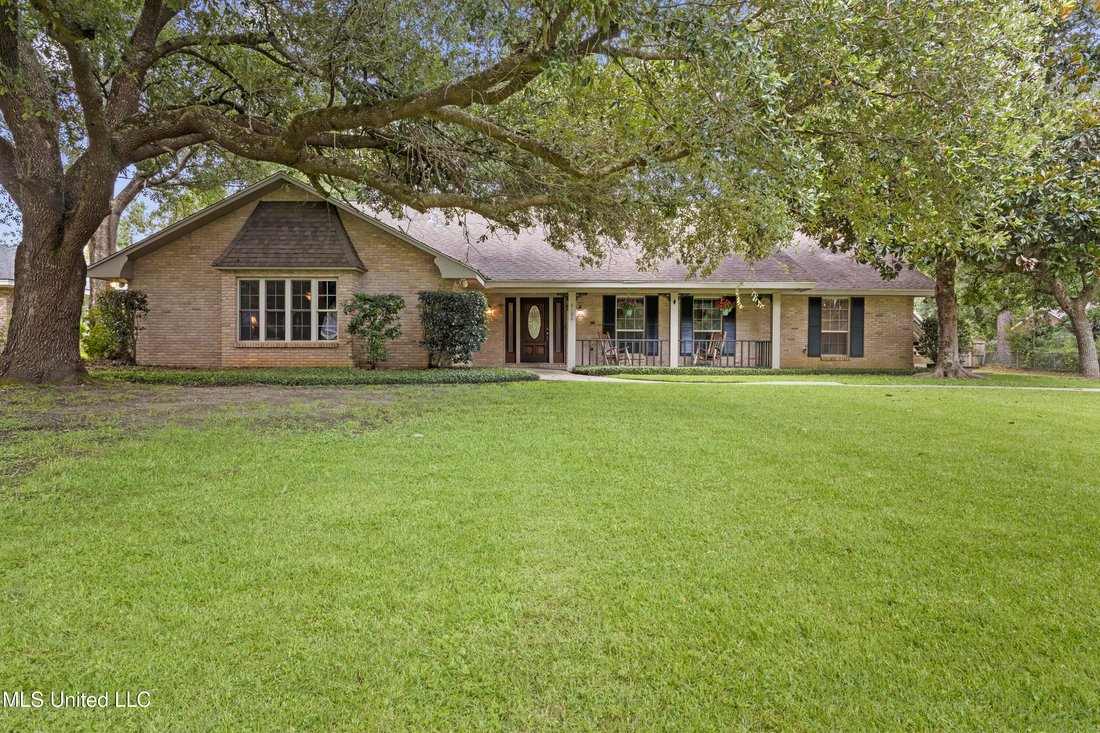 House in Gulfport, Mississippi, United States 1 - 16163121