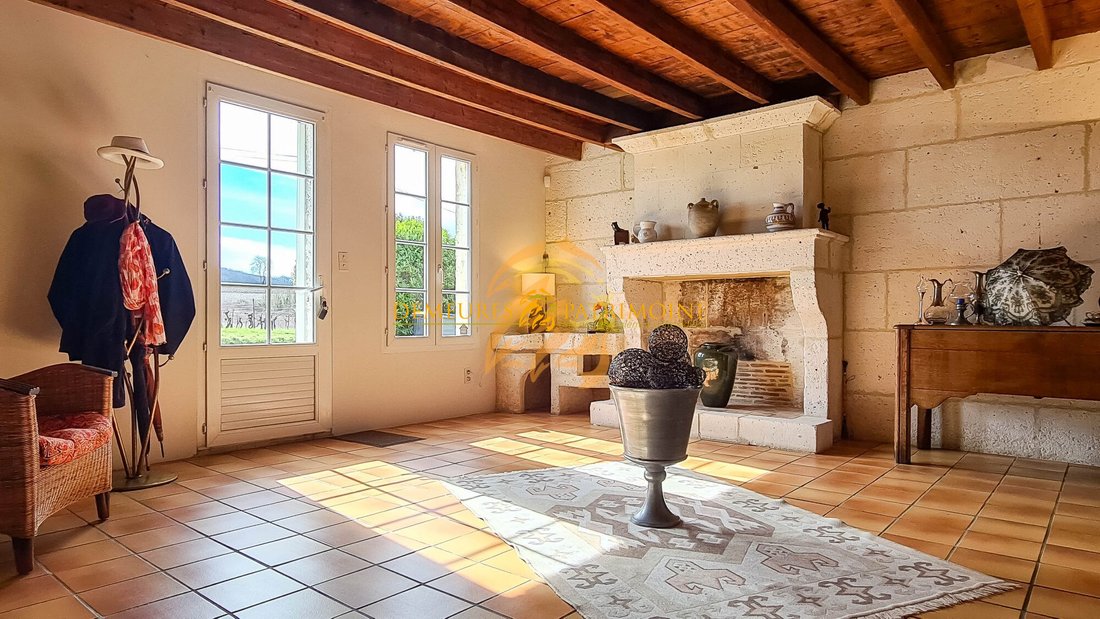 Farm Ranch in Voulgezac, Nouvelle-Aquitaine, France 5 - 16163753