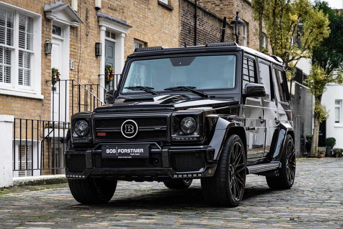 Suv in London, England, United Kingdom 5 - 13713081