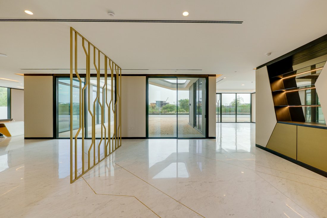 Villa in Hadaeq Sheikh Mohammed Bin Rashid, Dubai, United Arab Emirates 2 - 16164046