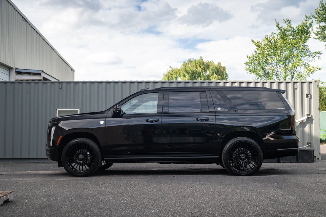 Suv in Mount Laurel Township, New Jersey, United States 3 - 16165212