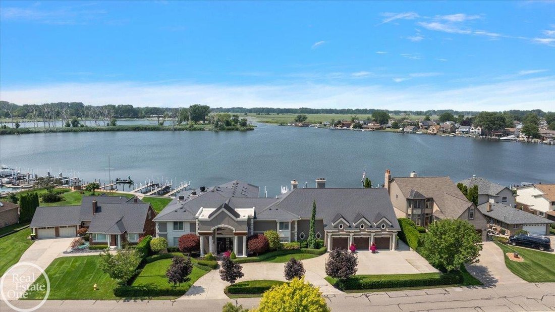 House in Mount Clemens, Michigan, United States 4 - 16065400