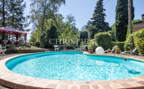 Castle for Sale in Marmande, Nouvelle-Aquitaine, France