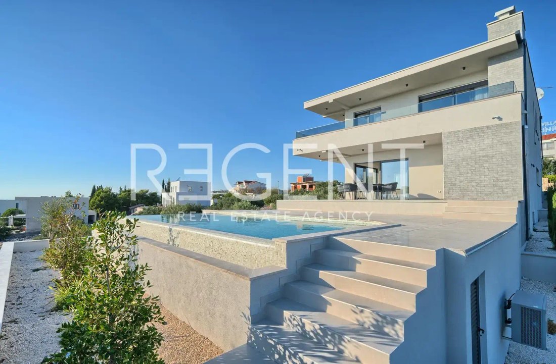 House in Sibenik-Knin County, Croatia 4 - 16005279