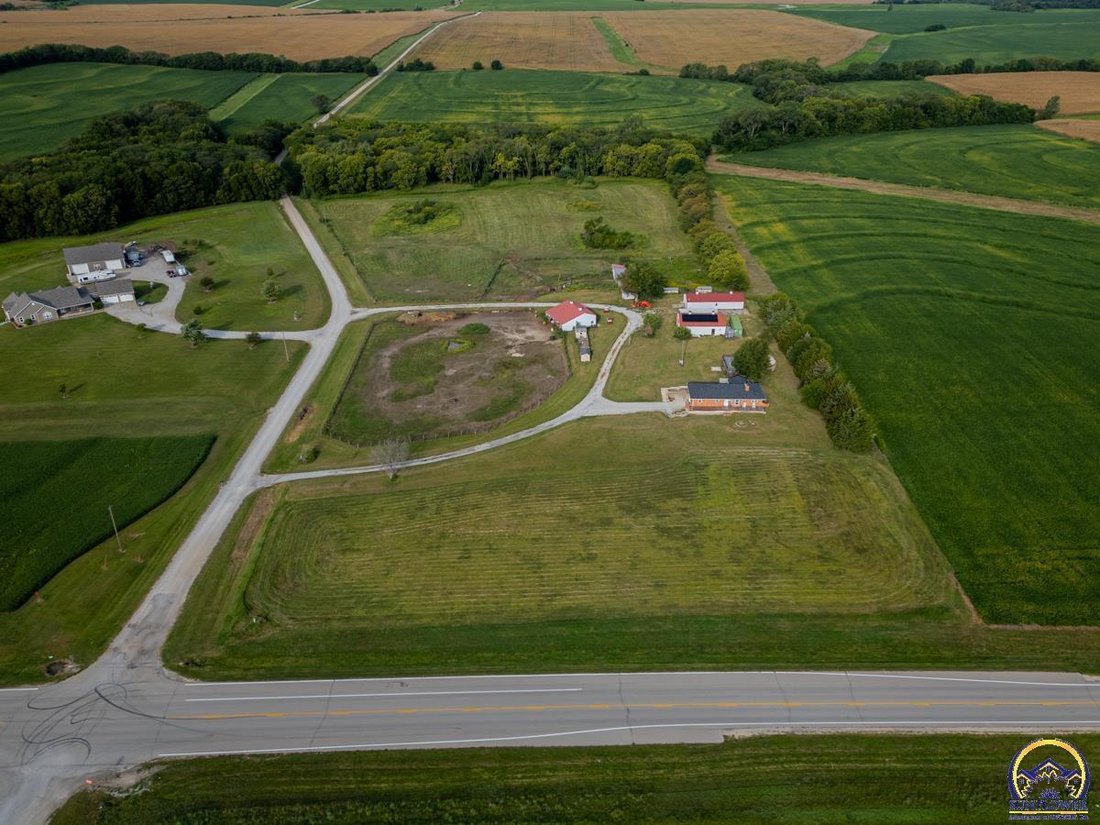 Nortonville, Kansas, United States 4 - 16166247