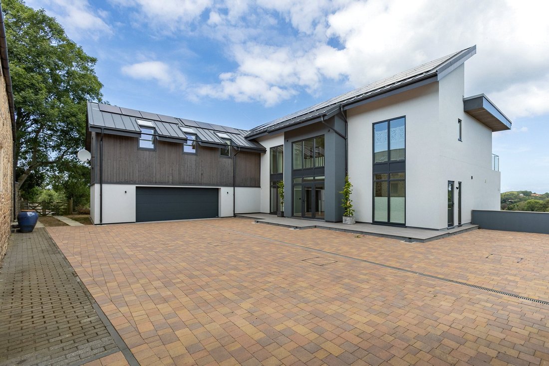 House in Guernsey, Guernsey 1 - 15070300