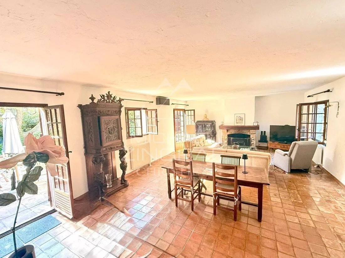 Villa in Antibes, Provence-Alpes-Côte d'Azur, France 3 - 16150478