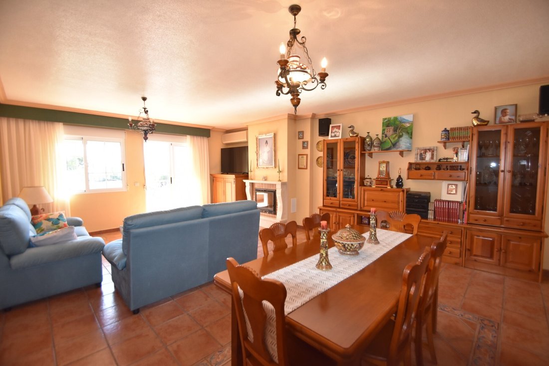 Villa in Los Montesinos, Valencian Community, Spain 4 - 16164707