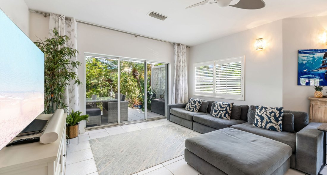 Apartment in West Bay, West Bay, Cayman Islands 2 - 16166900