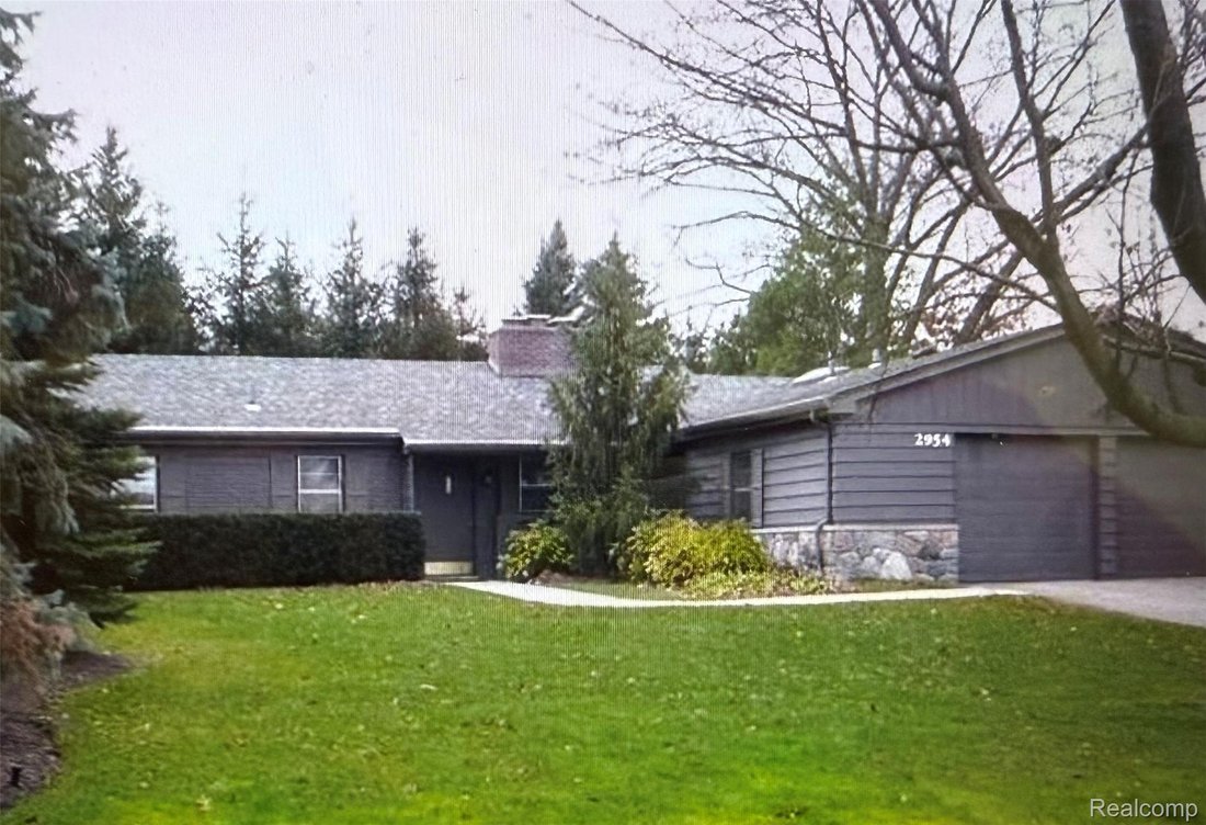 House in Sylvan Lake, Michigan, United States 5 - 16167619