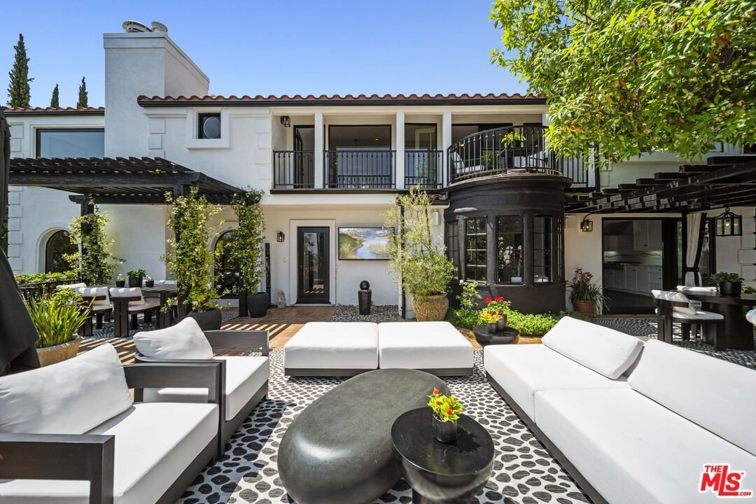 House Los Angeles In Los Angeles, California, United States For Sale